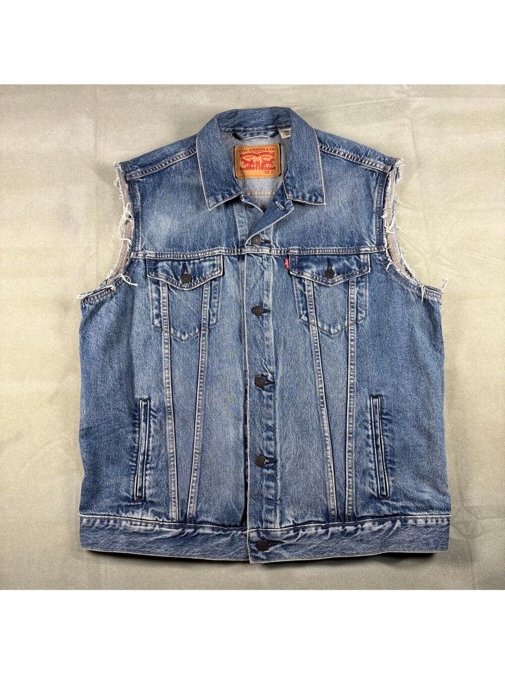 Levi’s Denim Vest XL Blue Trucker Jacket Cut Off Sleeveless Vintage Style
